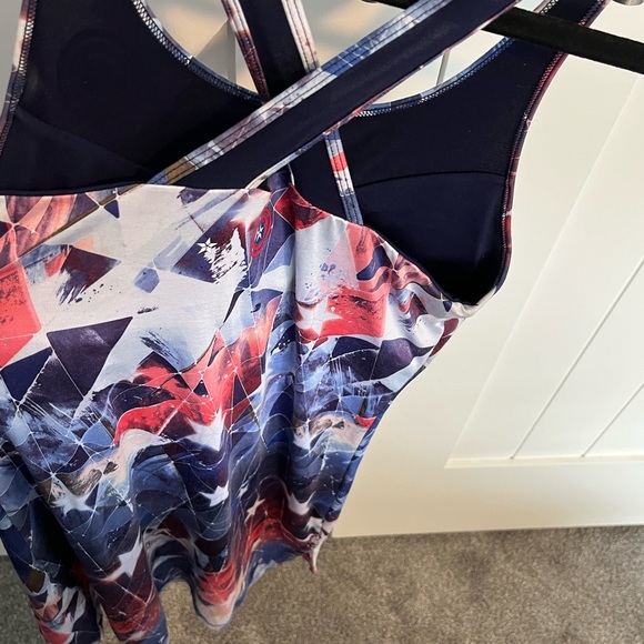 Marvel sleeveless workout shirt - Picture 2 of 3